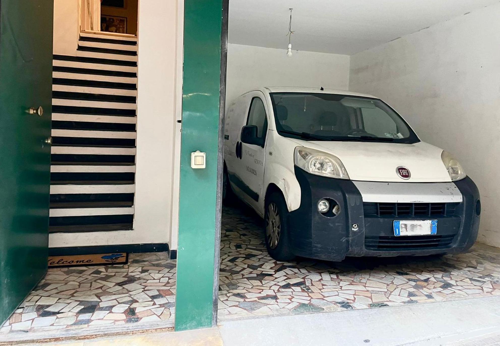Bakery House Genova, Box Privato Gratuito Genoa